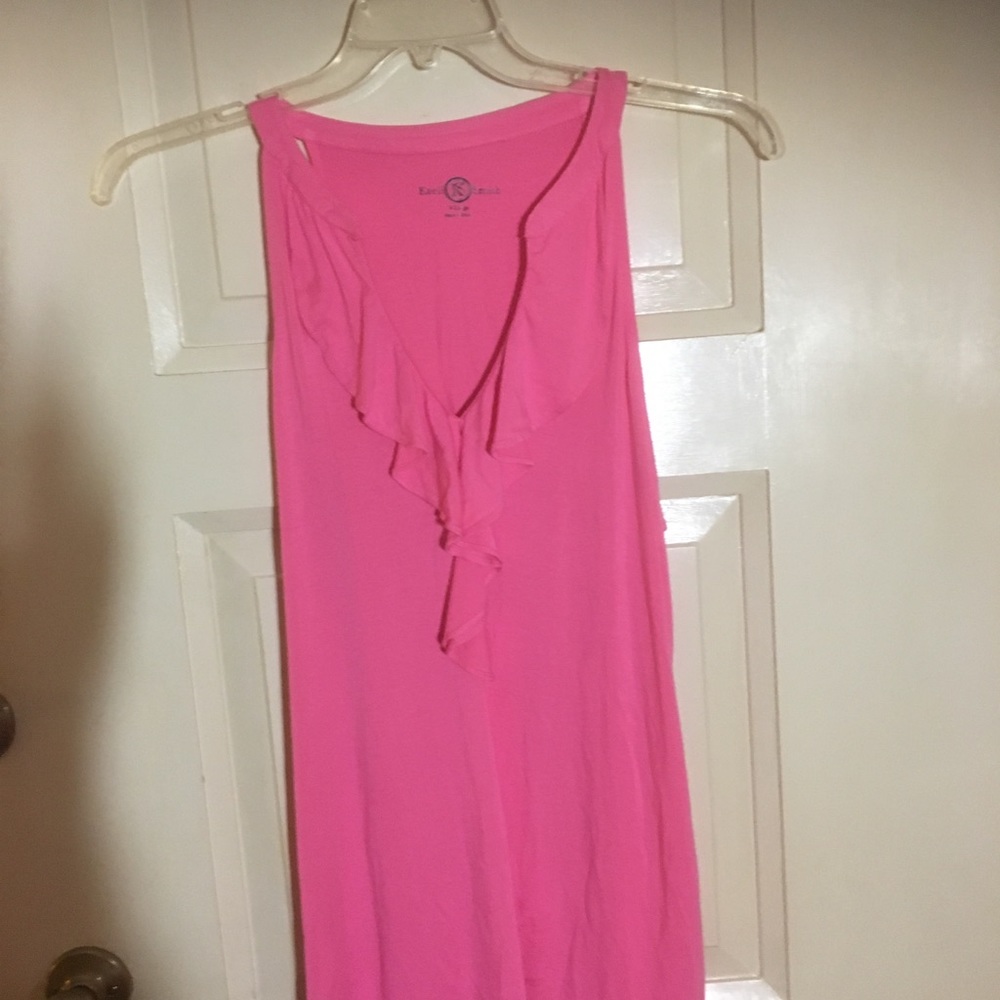 🍁2 for $15🍁 🔥Kaeli Smith ruffled pink sleeveless v neck